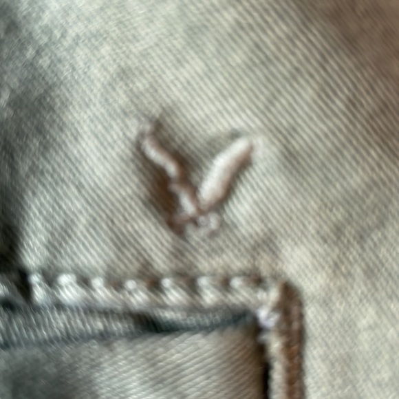 American Eagle green shorts super stretch 2 front pockets and 2 back Sz 6 - Picture 4 of 7